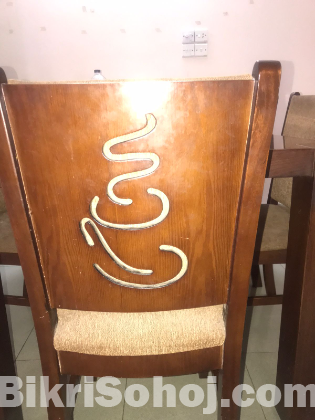 হাতিলের ডাইনিং টেবিল ও চেয়ার